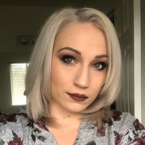 Meet your Posher, Krystal